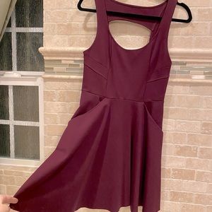 Pocket Dress! Burgundy Short Stretchy Dress with Thick Fabric